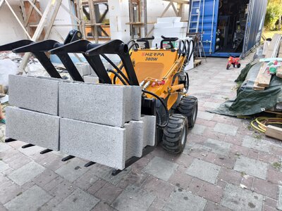 Rakodó, árokásó - 105